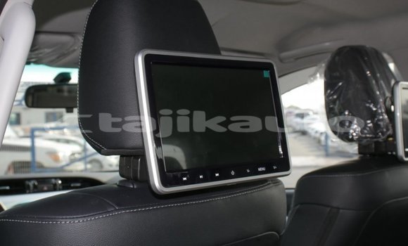 Buy New Toyota Hilux Silver Car in Adrasmon in Sughd Buy New Toyota Hilux Silver Car in Adrasmon in Sughd