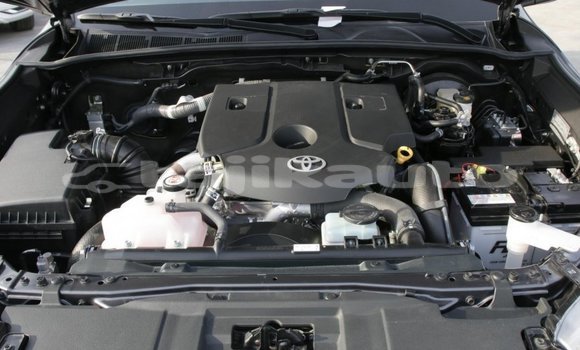 Buy New Toyota Hilux Silver Car in Adrasmon in Sughd Buy New Toyota Hilux Silver Car in Adrasmon in Sughd