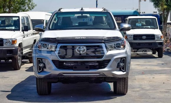 Buy New Toyota Hilux Silver Car in Adrasmon in Sughd Buy New Toyota Hilux Silver Car in Adrasmon in Sughd