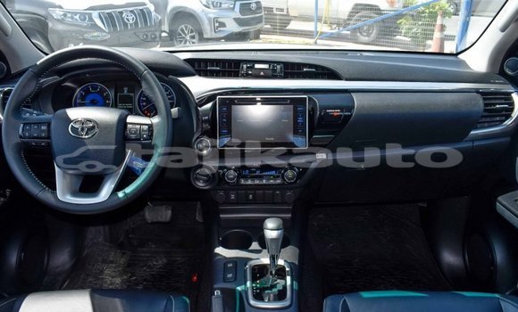 Buy New Toyota Hilux Silver Car in Adrasmon in Sughd Buy New Toyota Hilux Silver Car in Adrasmon in Sughd