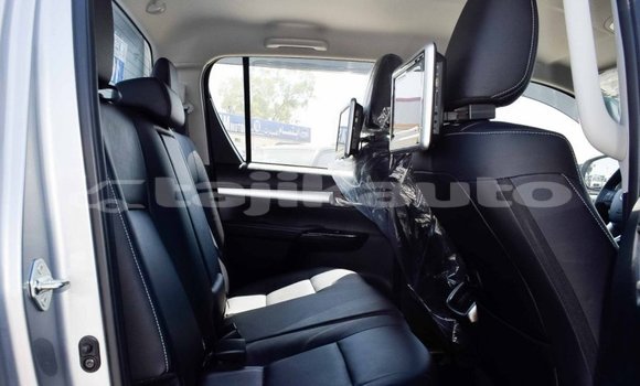 Buy New Toyota Hilux Silver Car in Adrasmon in Sughd Buy New Toyota Hilux Silver Car in Adrasmon in Sughd