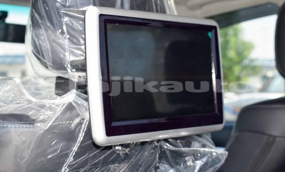 Buy New Toyota Hilux Silver Car in Adrasmon in Sughd Buy New Toyota Hilux Silver Car in Adrasmon in Sughd