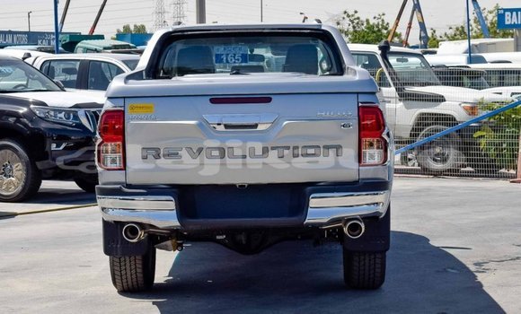 Buy New Toyota Hilux Silver Car in Adrasmon in Sughd Buy New Toyota Hilux Silver Car in Adrasmon in Sughd