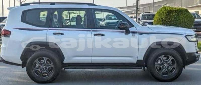 Big with watermark toyota land cruiser sughd buston 37219