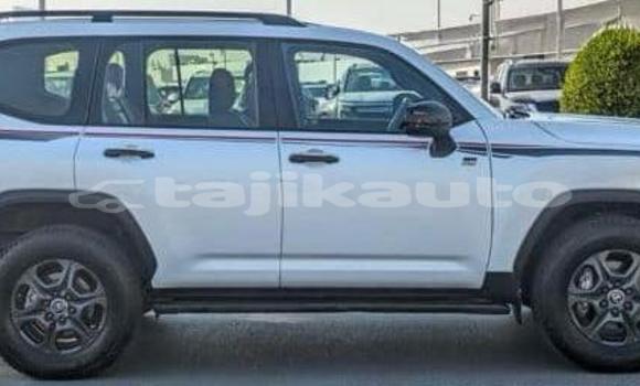 Buy Used Toyota Land Cruiser White Car in Buston in Sughd Buy Used Toyota Land Cruiser White Car in Buston in Sughd