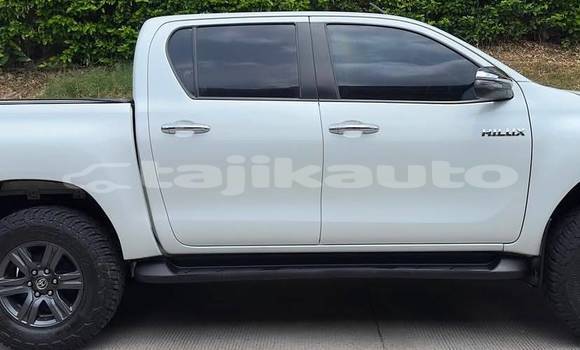 Buy Used Toyota Hilux White Car in Buston in Sughd Buy Used Toyota Hilux White Car in Buston in Sughd
