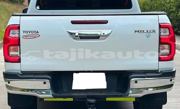 Buy Used Toyota Hilux White Car in Buston in Sughd Buy Used Toyota Hilux White Car in Buston in Sughd