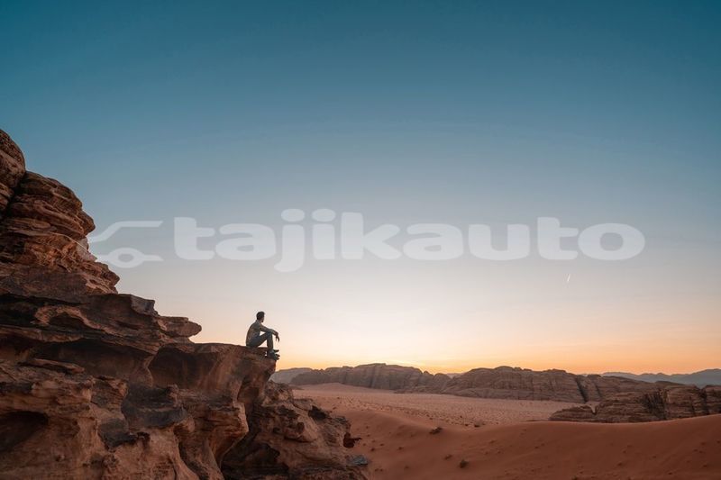 Big with watermark image