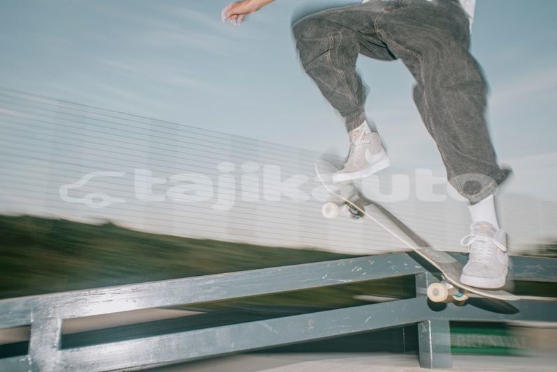Big with watermark image