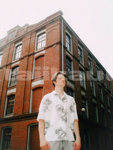 Big with watermark image