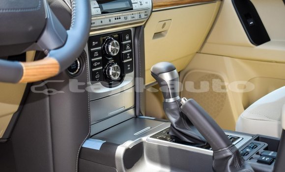 Buy New Toyota Land Cruiser Prado White Car in Adrasmon in Sughd Buy New Toyota Land Cruiser Prado White Car in Adrasmon in Sughd