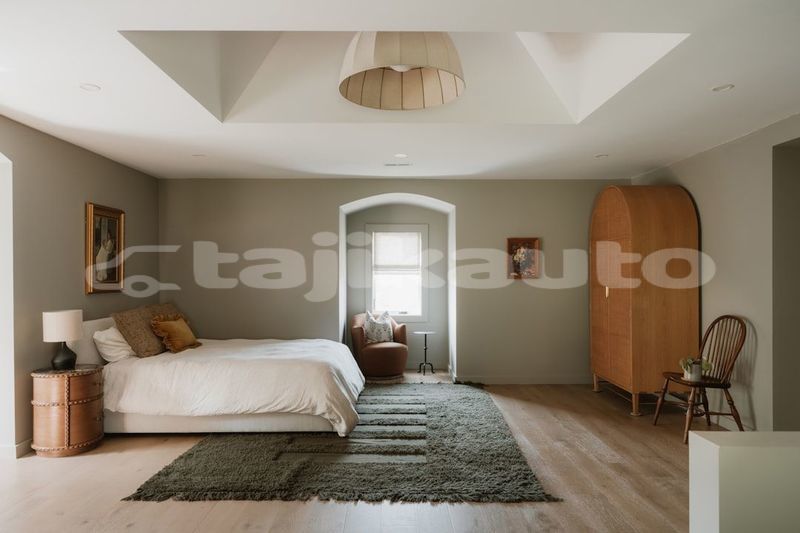 Big with watermark image
