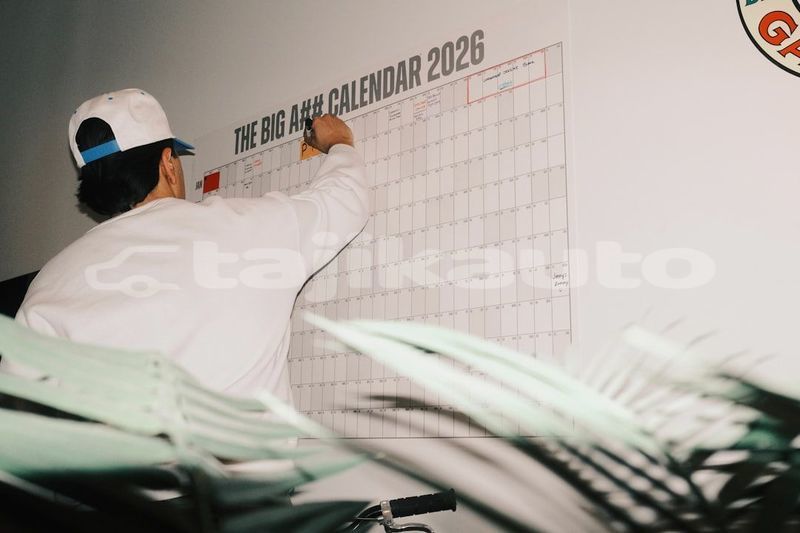 Big with watermark image