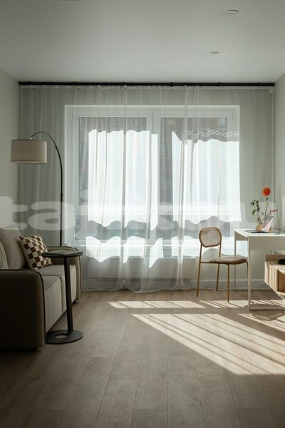 Big with watermark image