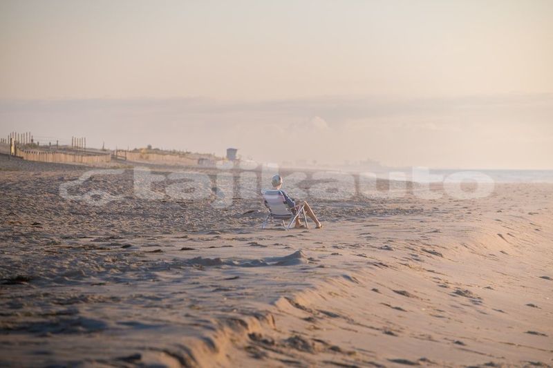 Big with watermark image