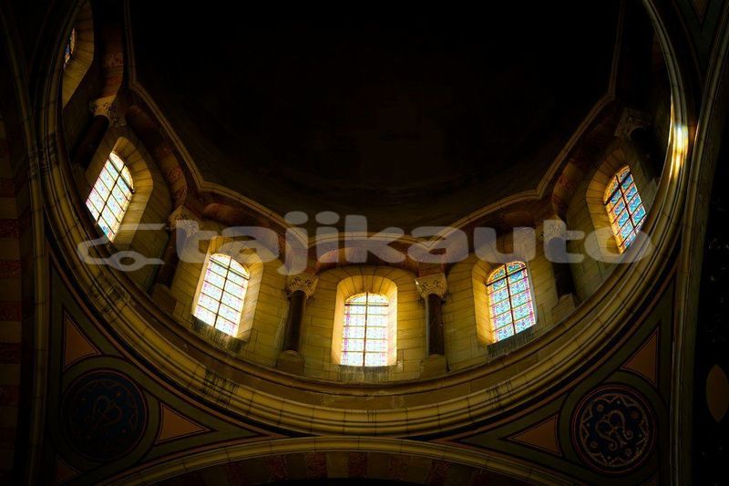 Big with watermark image