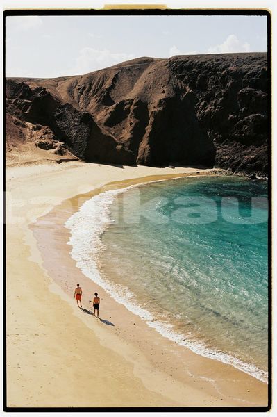 Big with watermark image