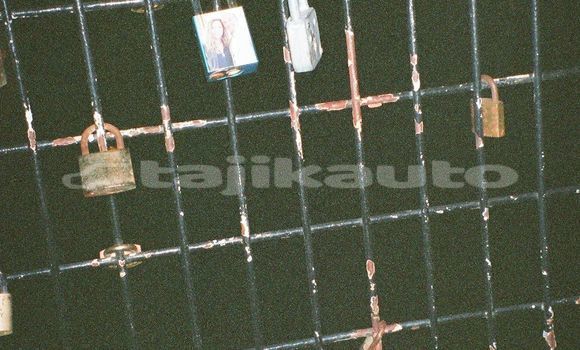 Medium with watermark image