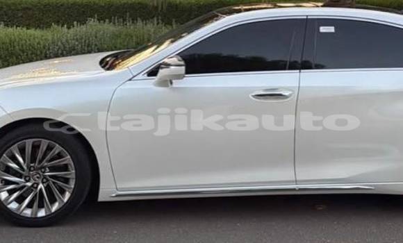 Buy Used Lexus ES White Car in Buston in Sughd Buy Used Lexus ES White Car in Buston in Sughd