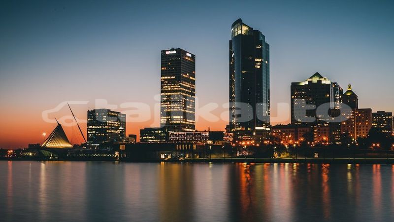 Big with watermark image