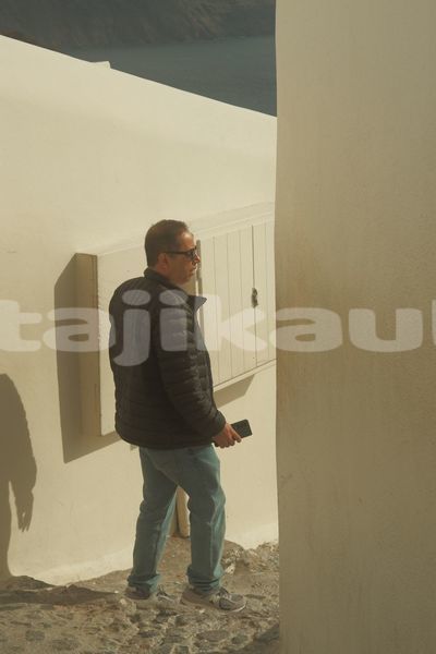 Big with watermark image