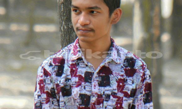 Medium with watermark image