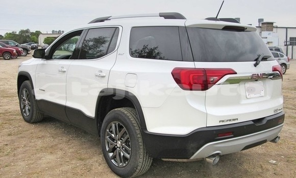 Buy Used GMC Acadia White Car in Adrasmon in Sughd Buy Used GMC Acadia White Car in Adrasmon in Sughd