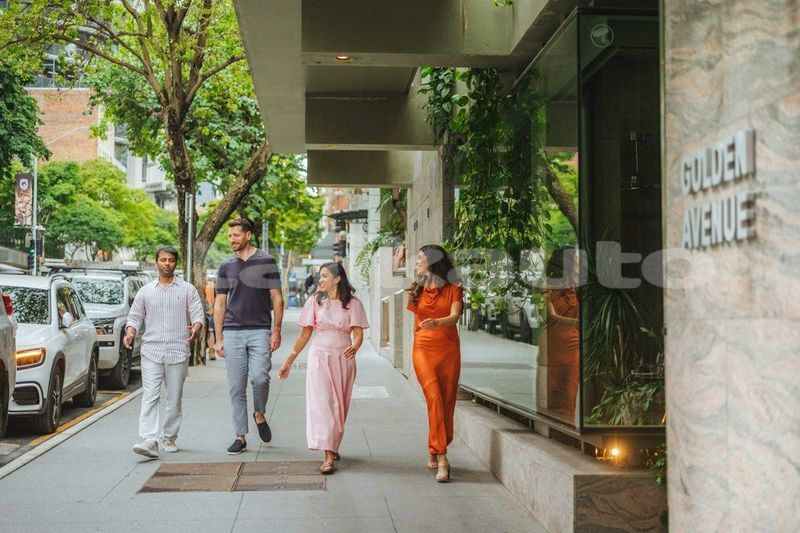 Big with watermark image