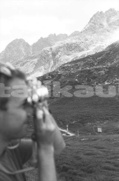 Big with watermark image