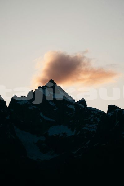 Big with watermark image