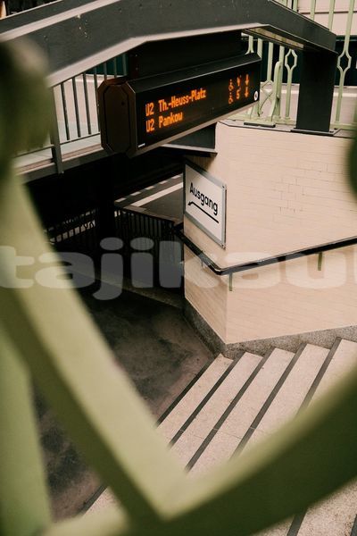 Big with watermark image