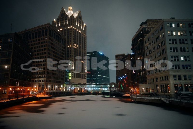 Big with watermark image
