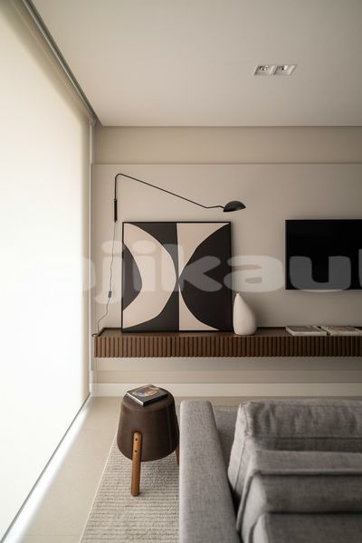 Big with watermark image