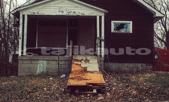 Medium with watermark image