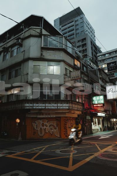 Big with watermark image