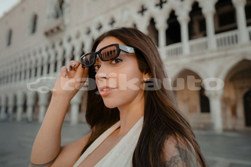 Big with watermark image