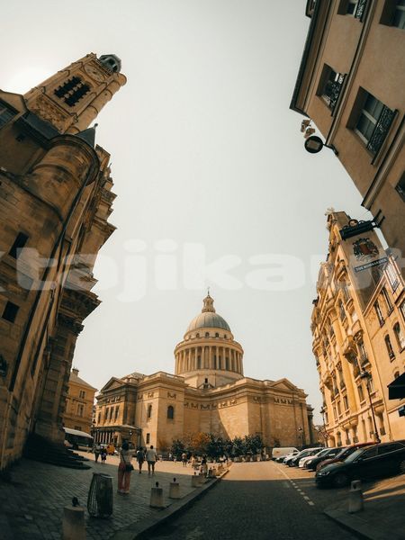 Big with watermark image