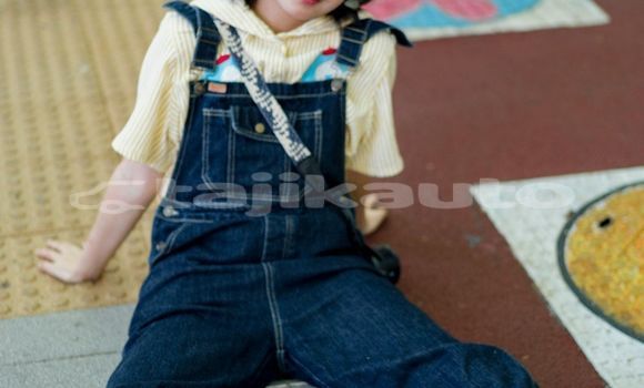 Medium with watermark image