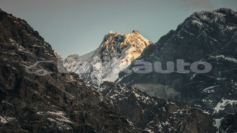 Big with watermark image
