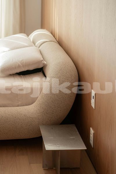Big with watermark image