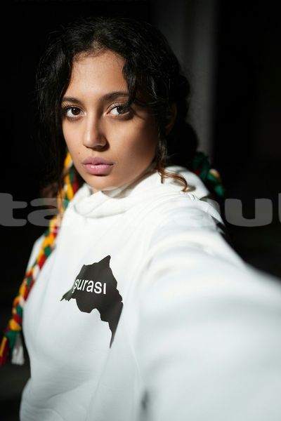 Big with watermark image