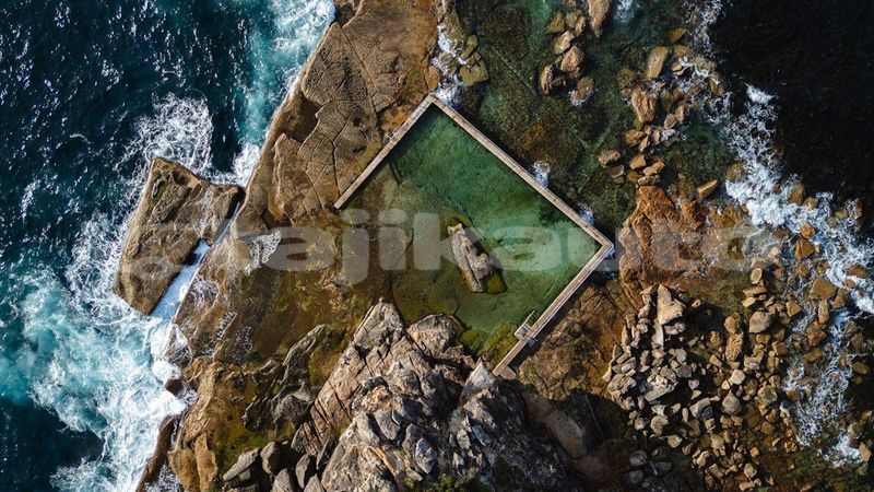 Big with watermark image