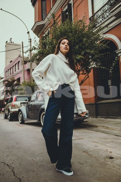 Big with watermark image