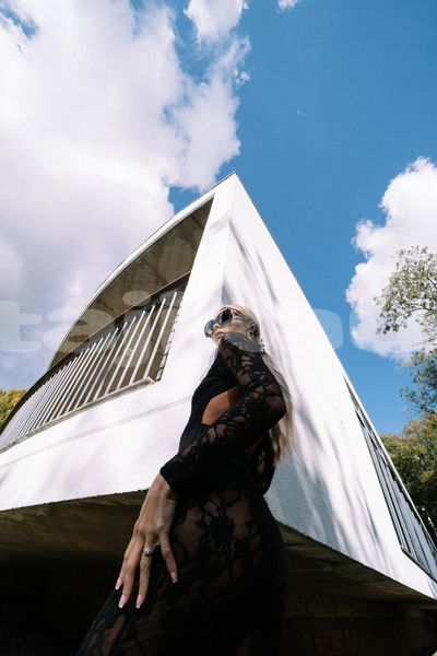 Big with watermark image