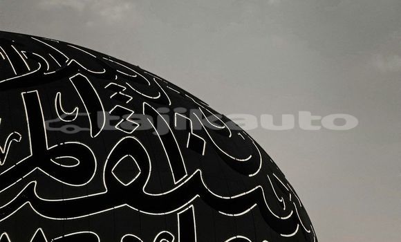 Medium with watermark image