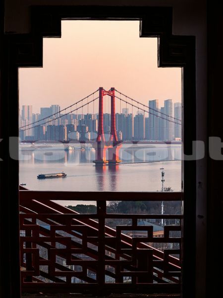 Big with watermark image