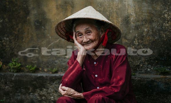 Medium with watermark image