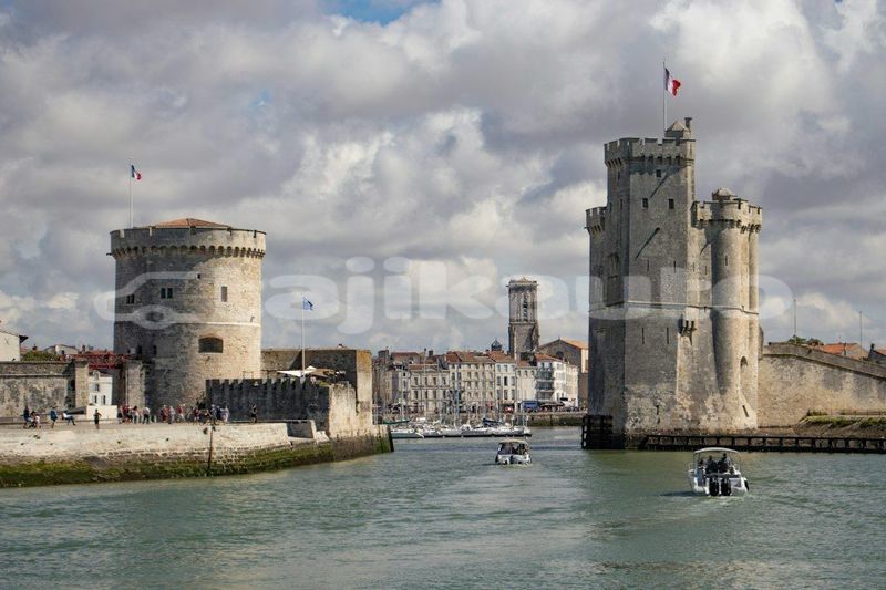 Big with watermark image