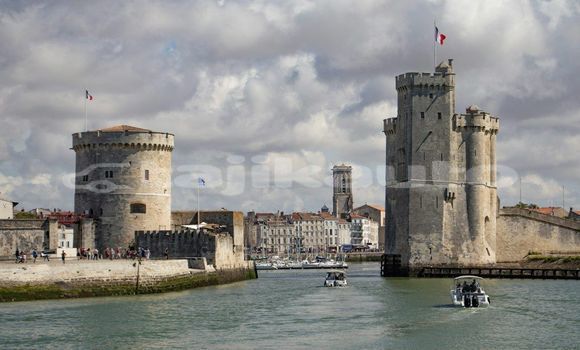 Medium with watermark image