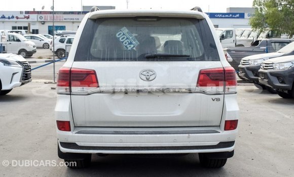 Buy Import Toyota Land Cruiser White Car in Import - Dubai in Dushanbe Buy Import Toyota Land Cruiser White Car in Import - Dubai in Dushanbe
